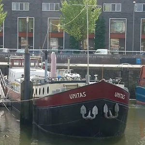  Bateau-hôtel Unitas